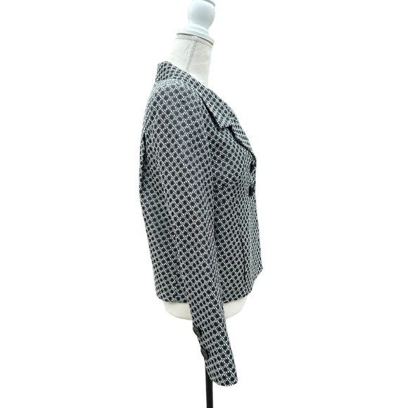 Nordstrom’s Black/white lined blazer size medium - Picture 4 of 10